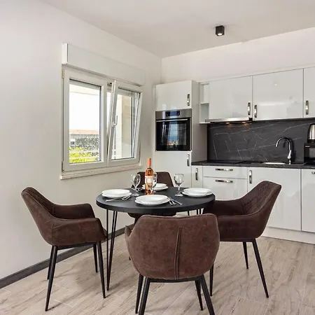 Cozy Ivana Apartment